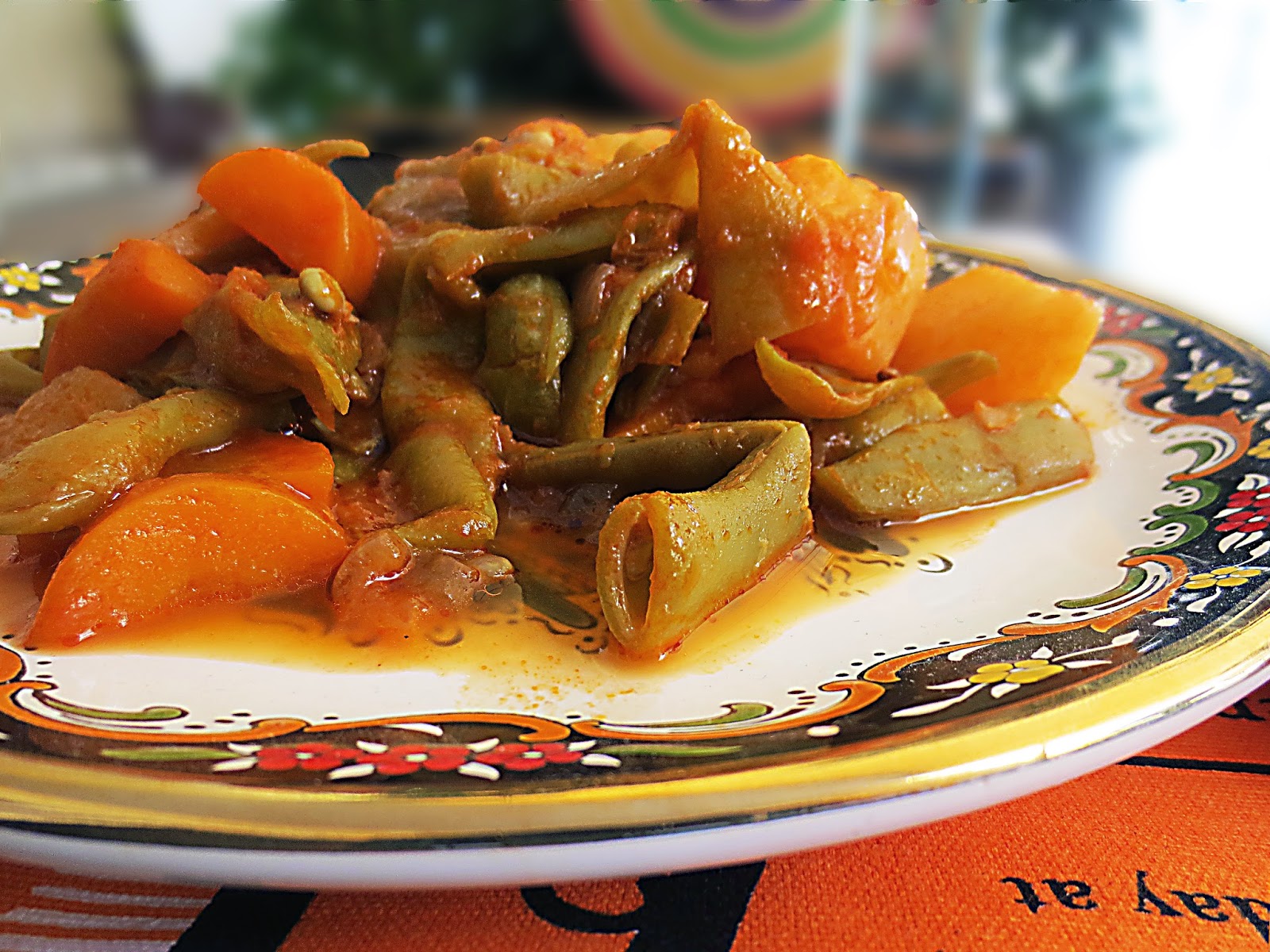 цветная капуста тушеная с овощами. картофель с стручковой фасолью. стручковая фасоль с капустой. тушёная капуста с стручковой фасолью. стручковая фасоль тушеная с капустой.