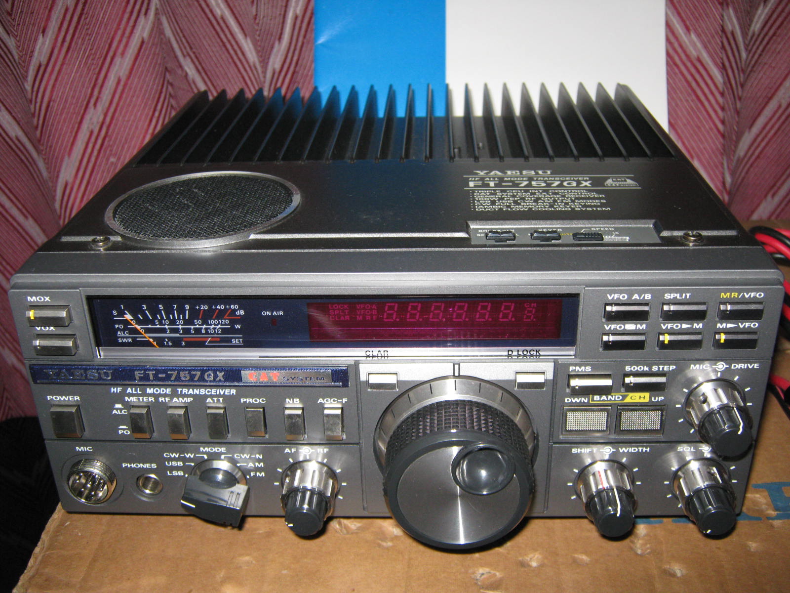 MEDAN RADIO: Yaesu FT-757GX