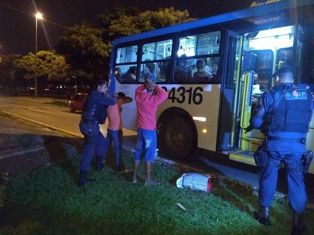 Resultado de imagem para roubo a coletivo em em samambaia