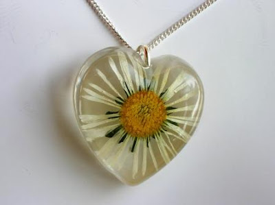 Real pressed daisy flower necklace
