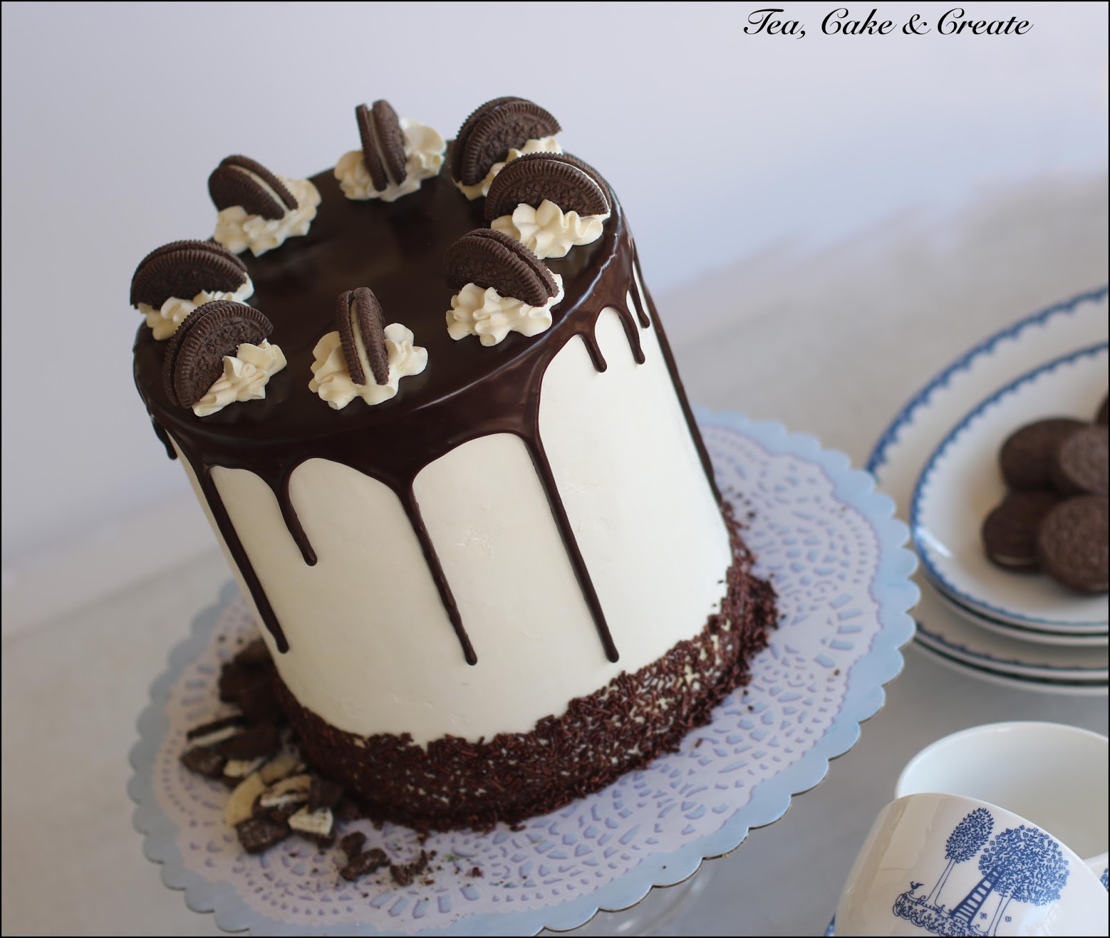 Tea Cake & Create Oreo Drip Cake Tea Cake & Create Oreo Drip Cake