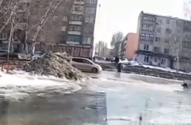 В Салавате 81-летняя женщина перебегая дорогу попала под машину В Салавате 81-летняя женщина перебегая дорогу попала под машину