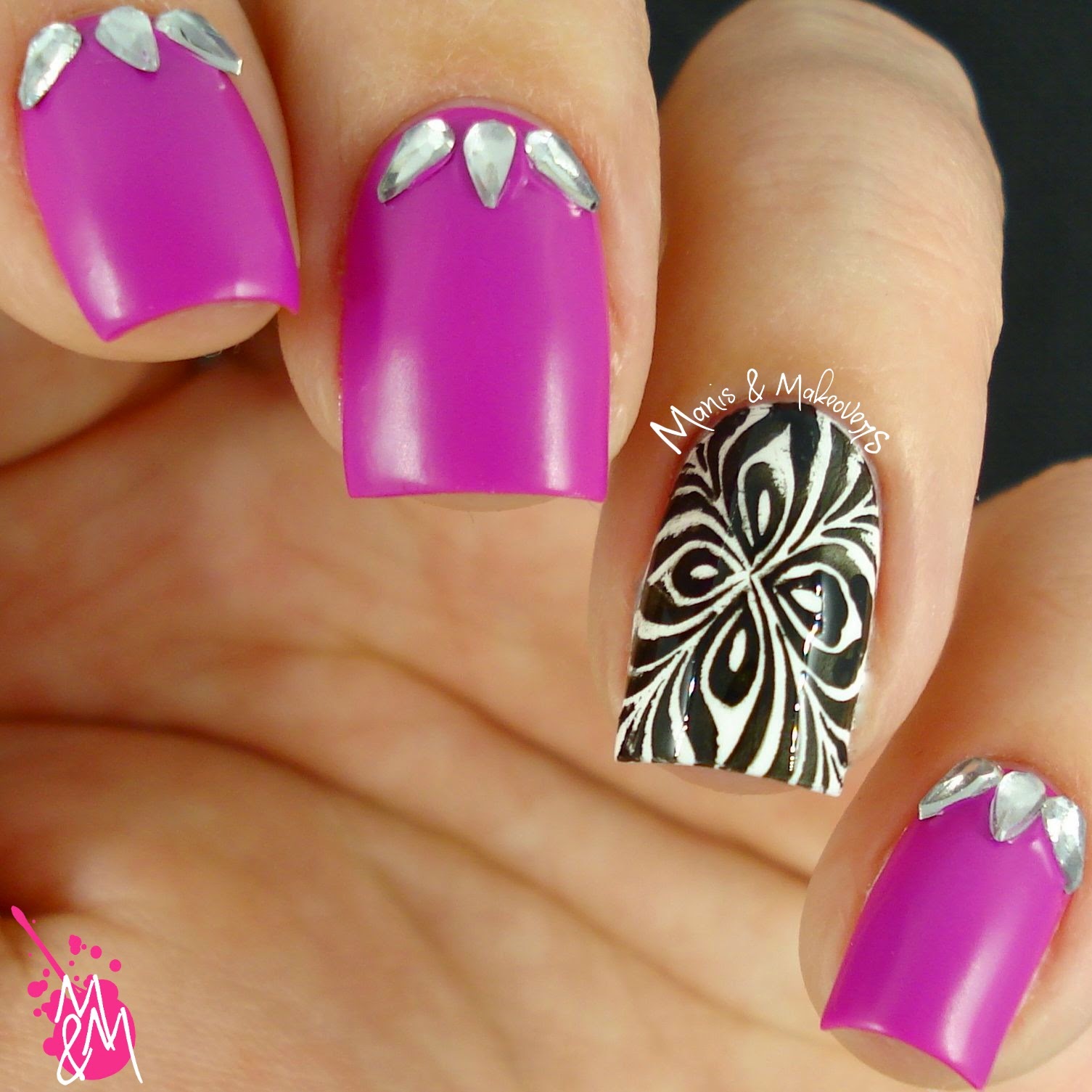 Manis & Makeovers: Neon with a touch of black 'n white
