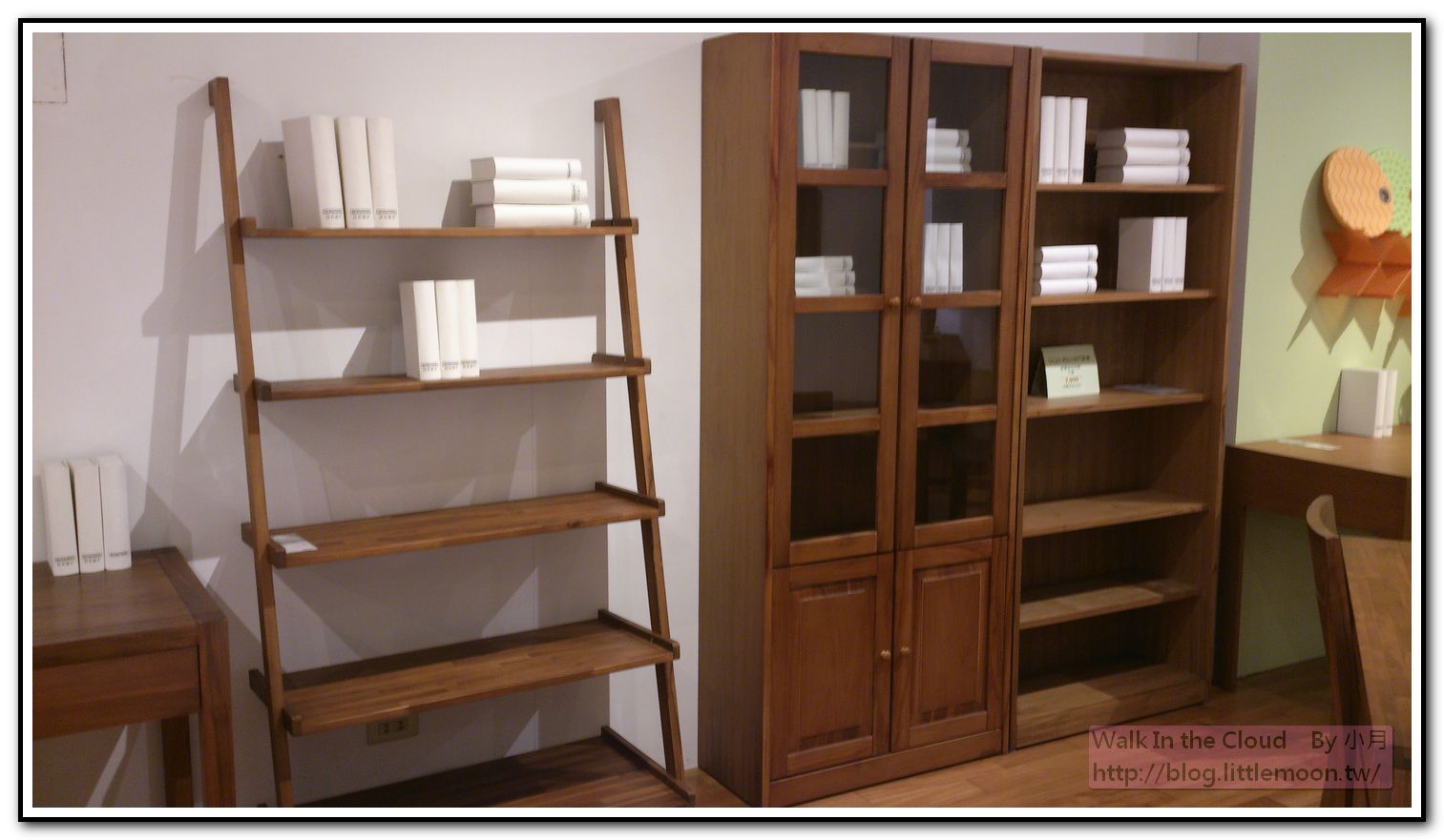 木質書櫃 A型、玻璃門型 (16500元)、無門型