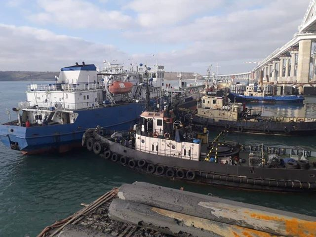 СБУ затримала російський танкер, який блокував українські військові кораблі у Керченській протоці