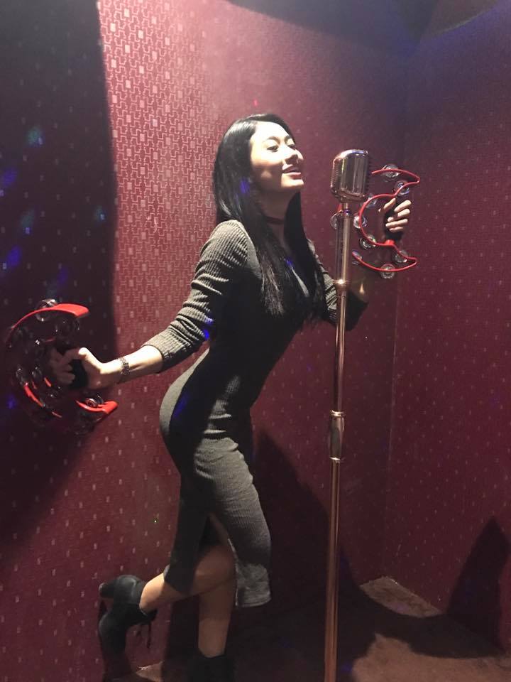 Thinzar Wint Kyaw Singing Karaoke In Hot Style