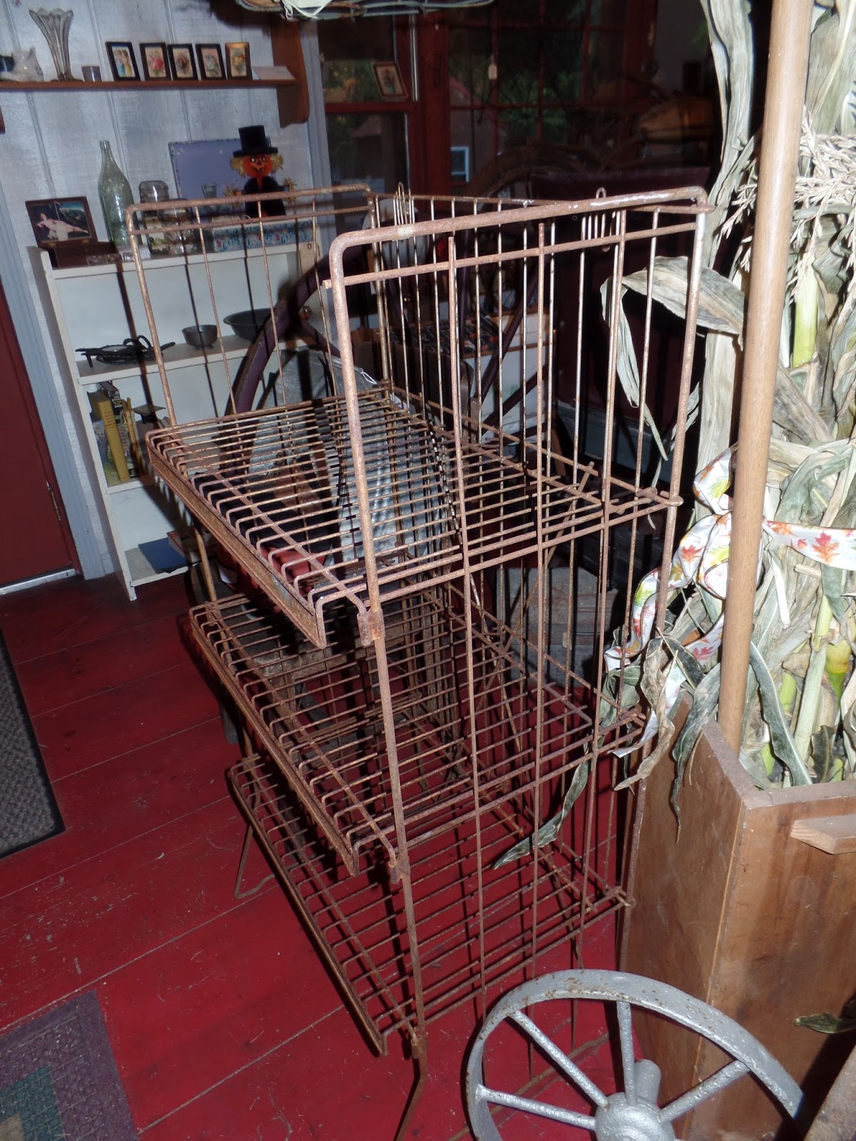 Log Cabin Antiques & Gifts Folding wire rack