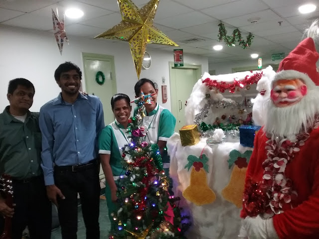 Santa makes Christmas memorable for patients & visitors at Fortis