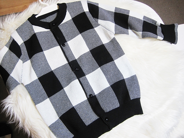 www.rosewholesale.com/cheapest/stand-collar-plaid-knit-sweater-1522383.html?lkid=369184