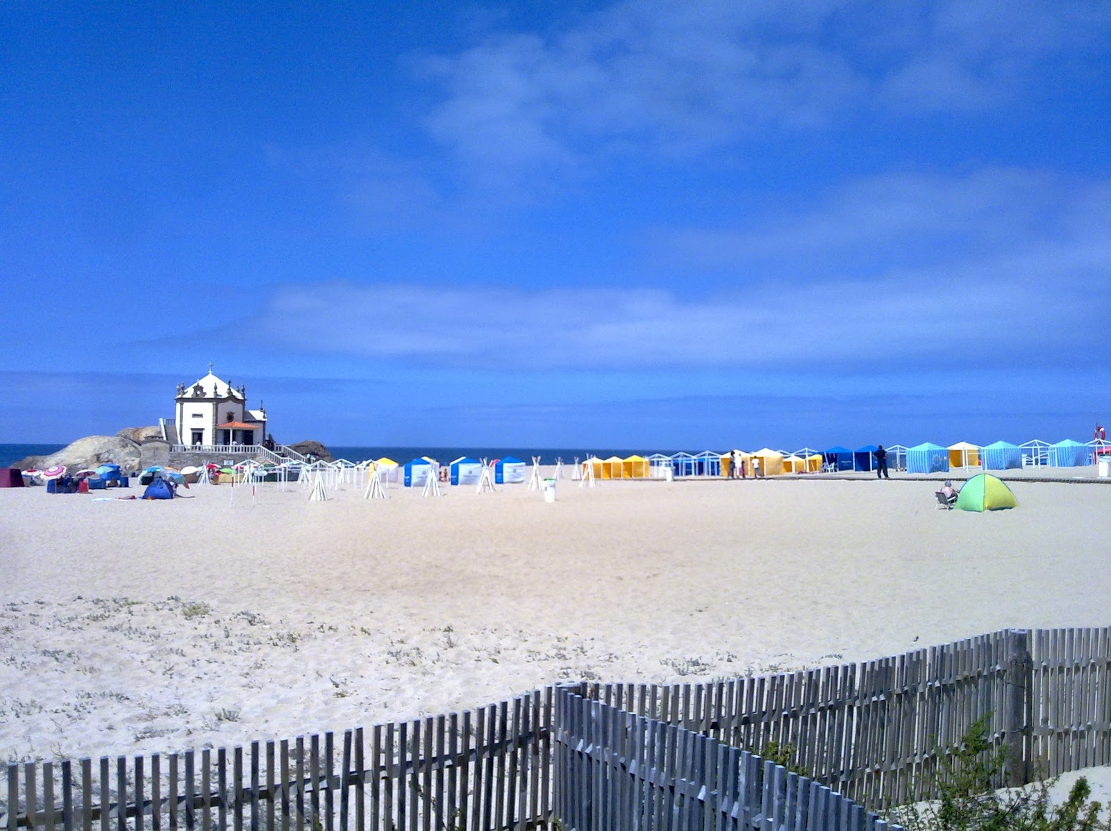 Viajar e descobrir Portugal  Miramar  Praia do Senhor da Pedra