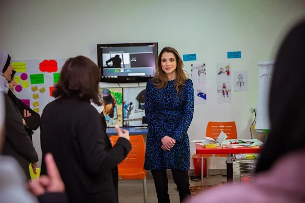 Queen Rania of Jordan visited Sanabel Al-Khair Society for Social Development in Al Hashmi Al Shamali on Monday to support its efforts in empowering youth and women in local communities in Amman