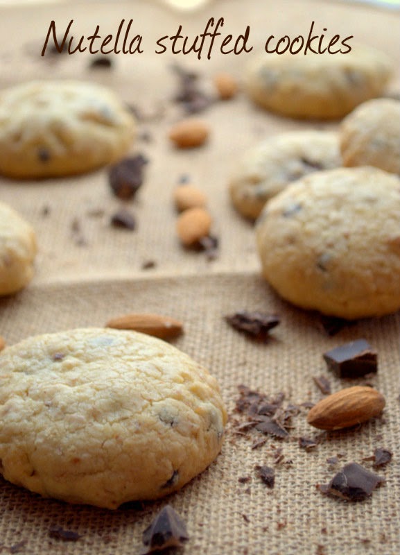 nutella stuffed cookies - biscotti ripieni di nutella