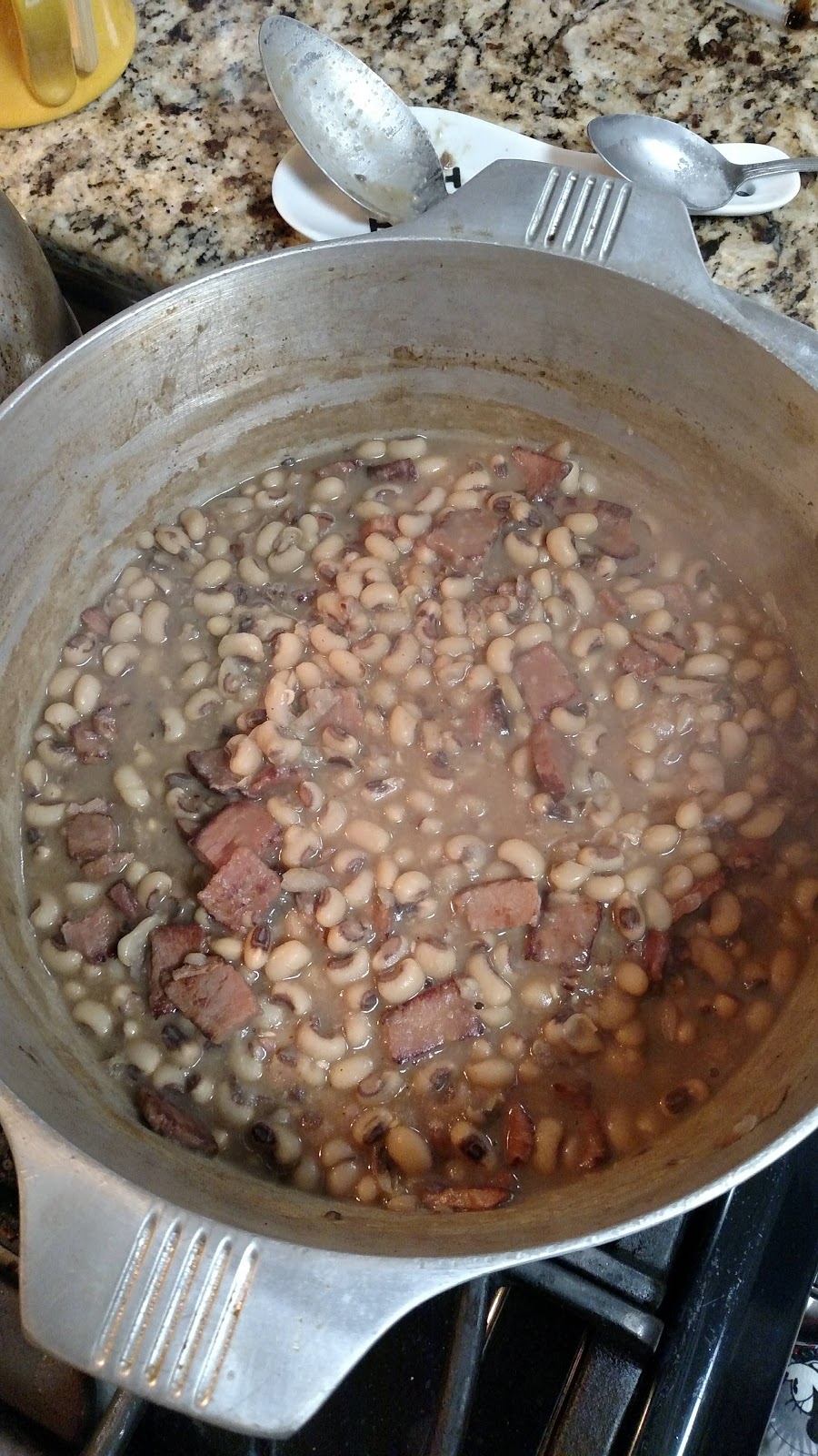 Hot Southern Mess Blackeyed Peas & Cabbage