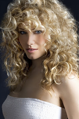 Modern Curly Hairstyle