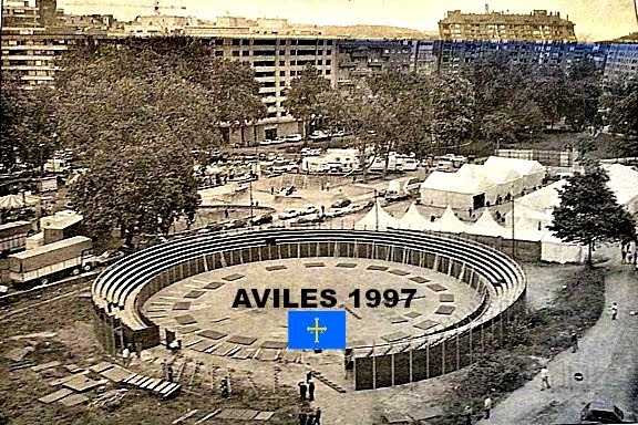 AVILÉS PLAZA DE TOROS DE LAS MEANAS