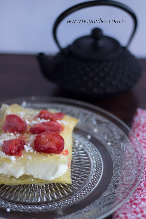 Milhojas de nata (crema de leche)