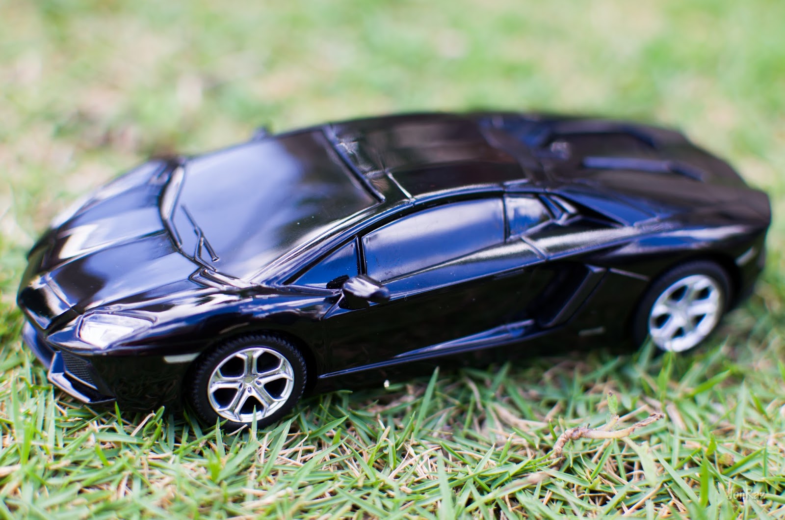 lamborghini petron toy car