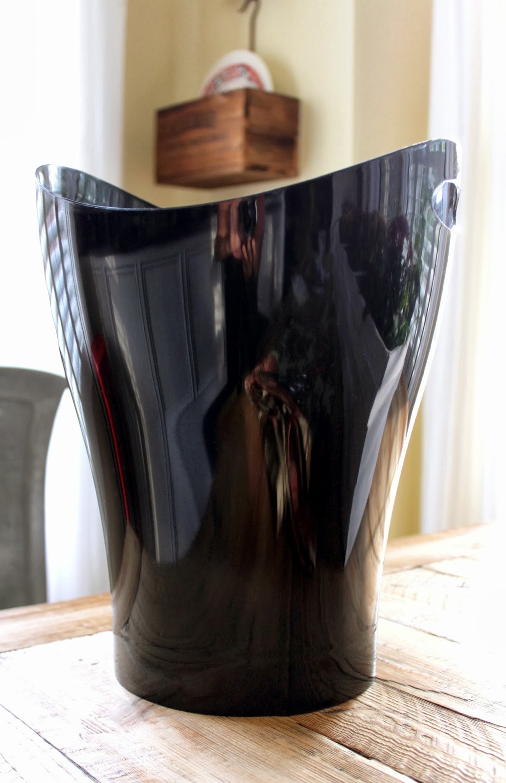 Trash Can Fresh Flower Door Vase Infarrantly Creative