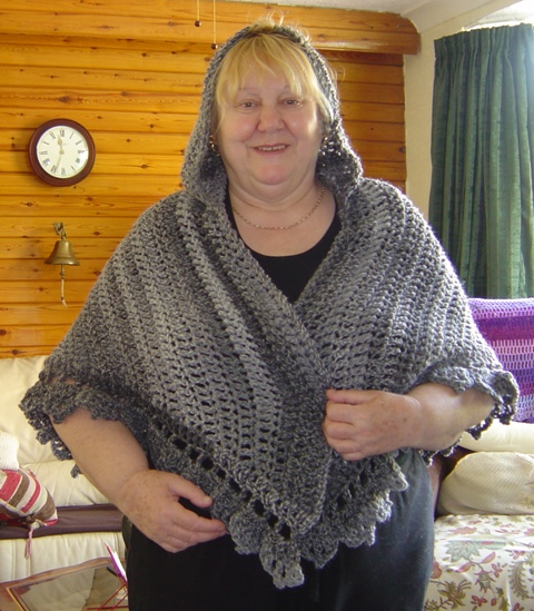 womens hooded shawl