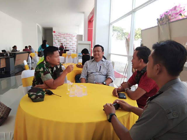 Bati Tuud Koramil 07/Ngrampal Pelda Sukardi Hadiri Soft Opening Gedung Baru PT Mandiri Zirang Utama Daihatsu Cabang Sragen Bati Tuud Koramil 07/Ngrampal Pelda Sukardi Hadiri Soft Opening Gedung Baru PT Mandiri Zirang Utama Daihatsu Cabang Sragen