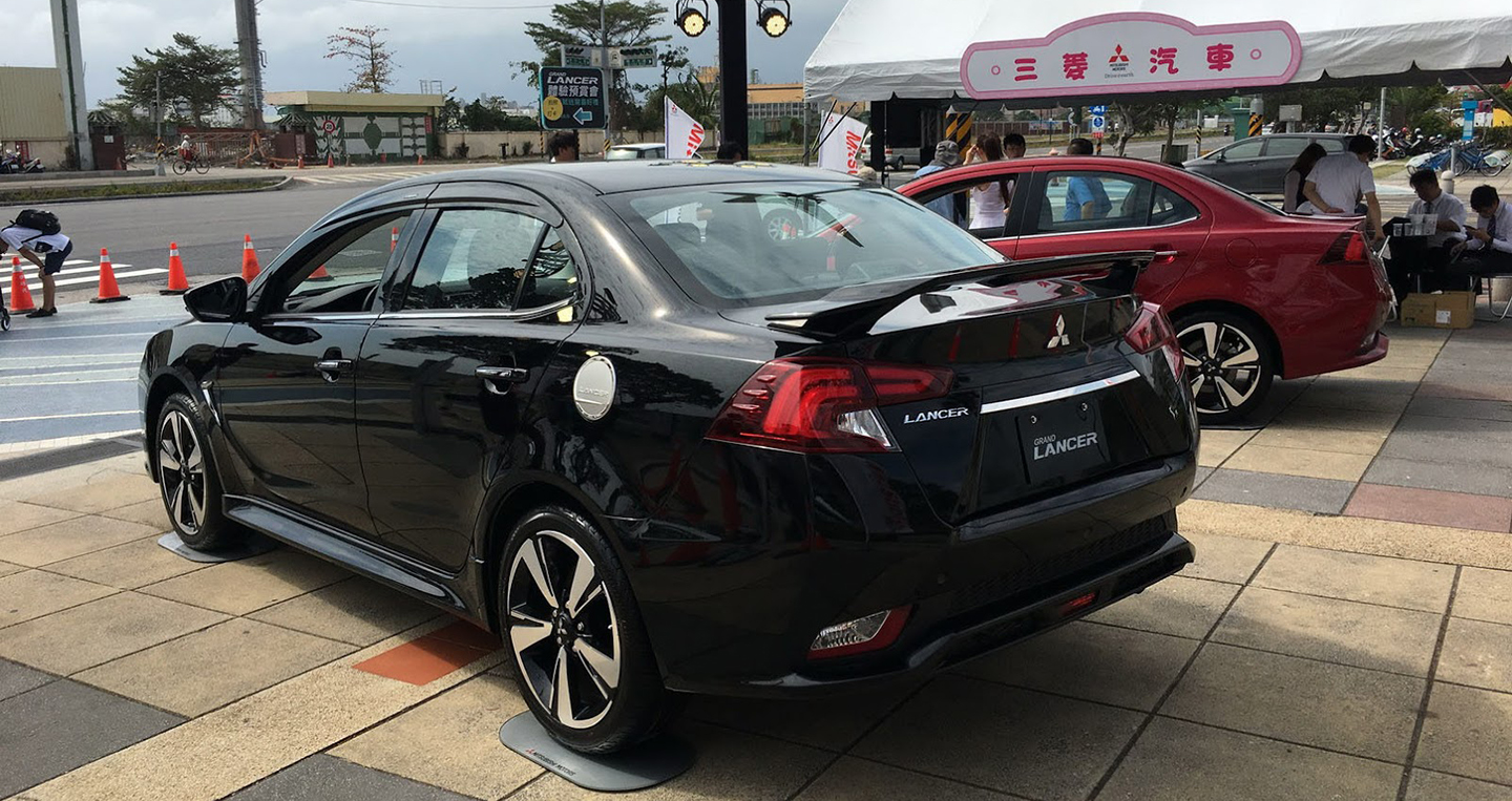 Лансер в японии Лансер в японии