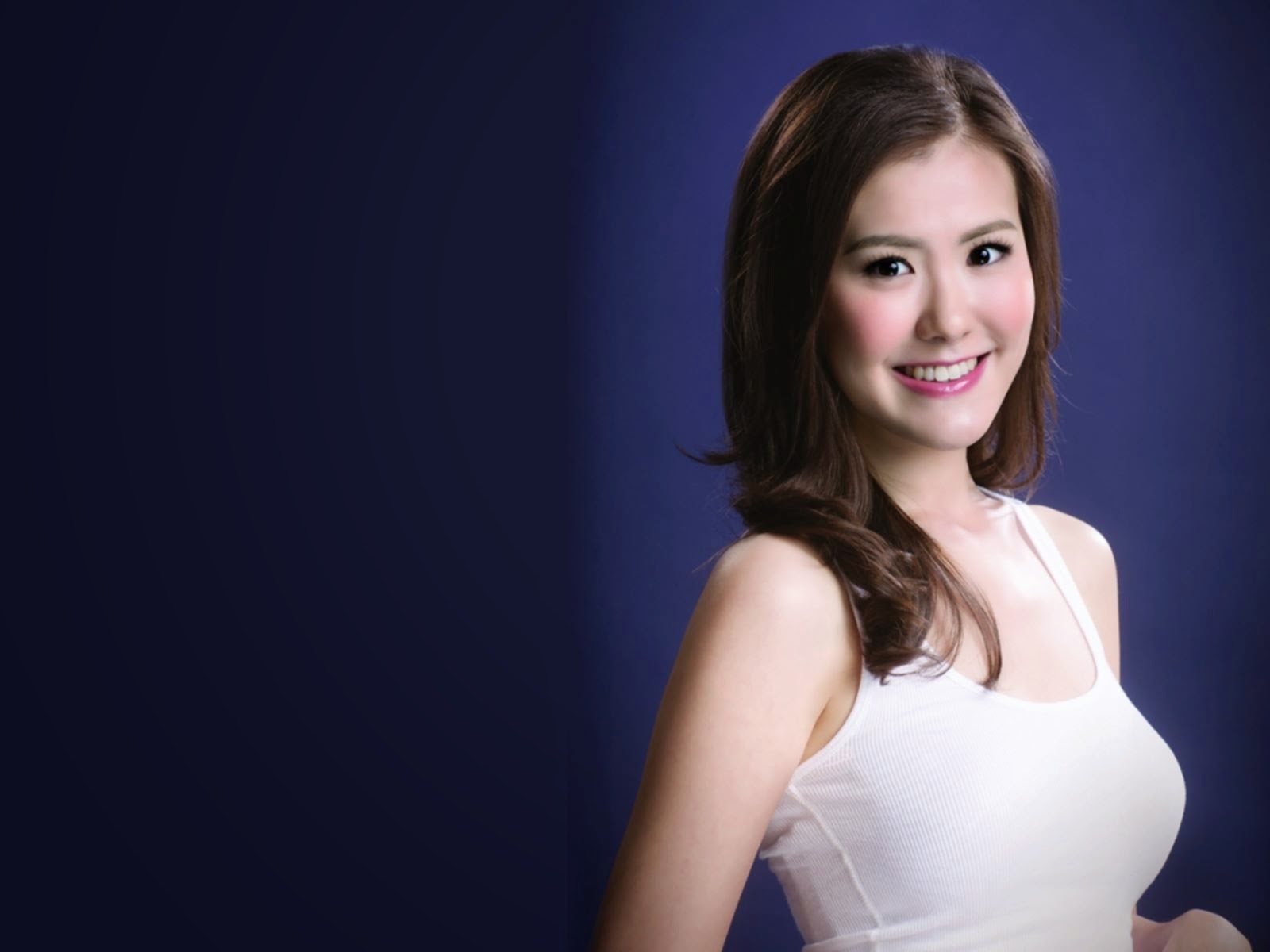 tvb-desktop-moon-lau