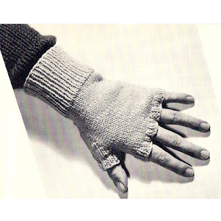 Knitted fingerless gloves pattern, vintage 1960s