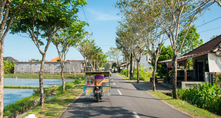 CANGGU SCOOTER / MOTORBIKE RENTAL CANGGU SCOOTER / MOTORBIKE RENTAL