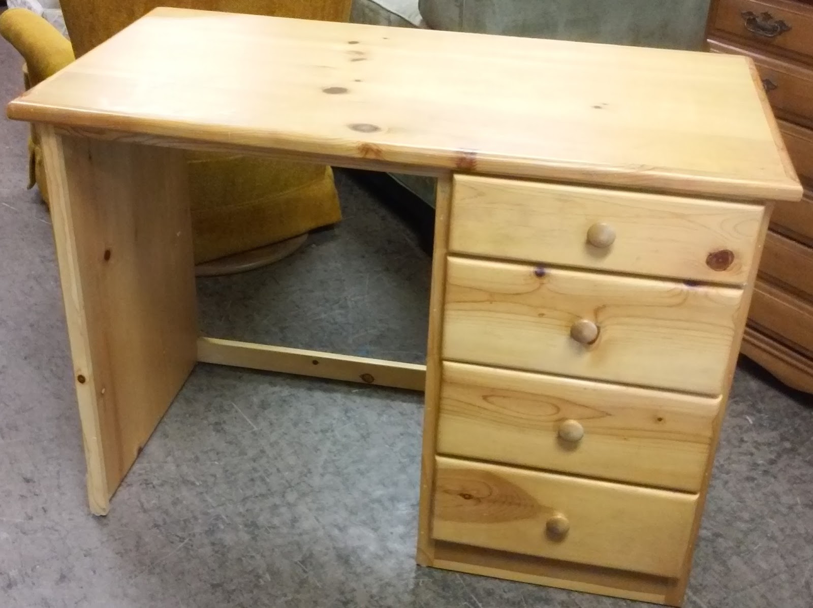 UHURU FURNITURE & COLLECTIBLES SOLD Honey Stained Pine Desk 50