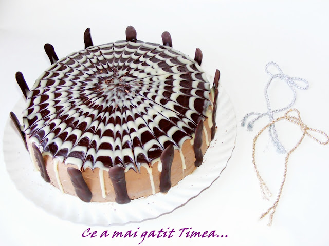 Tort cu mousse de ciocolata