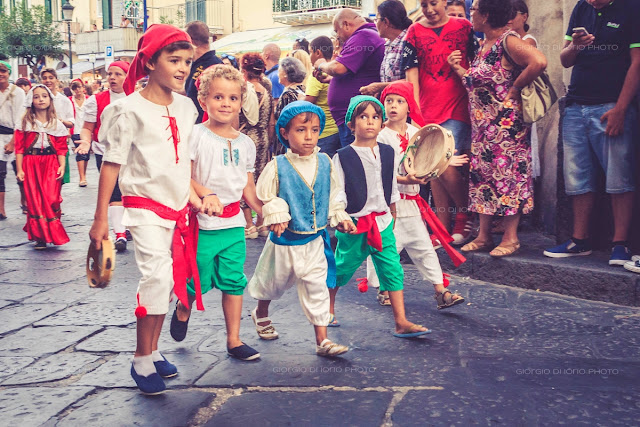 Sfilata di Sant' Alessandro Ischia, Foto Ischia, Antiche tradizioni dell' Isola d' Ischia, Corteo Storico Ischia, Donne in  abito d' Epoca, 