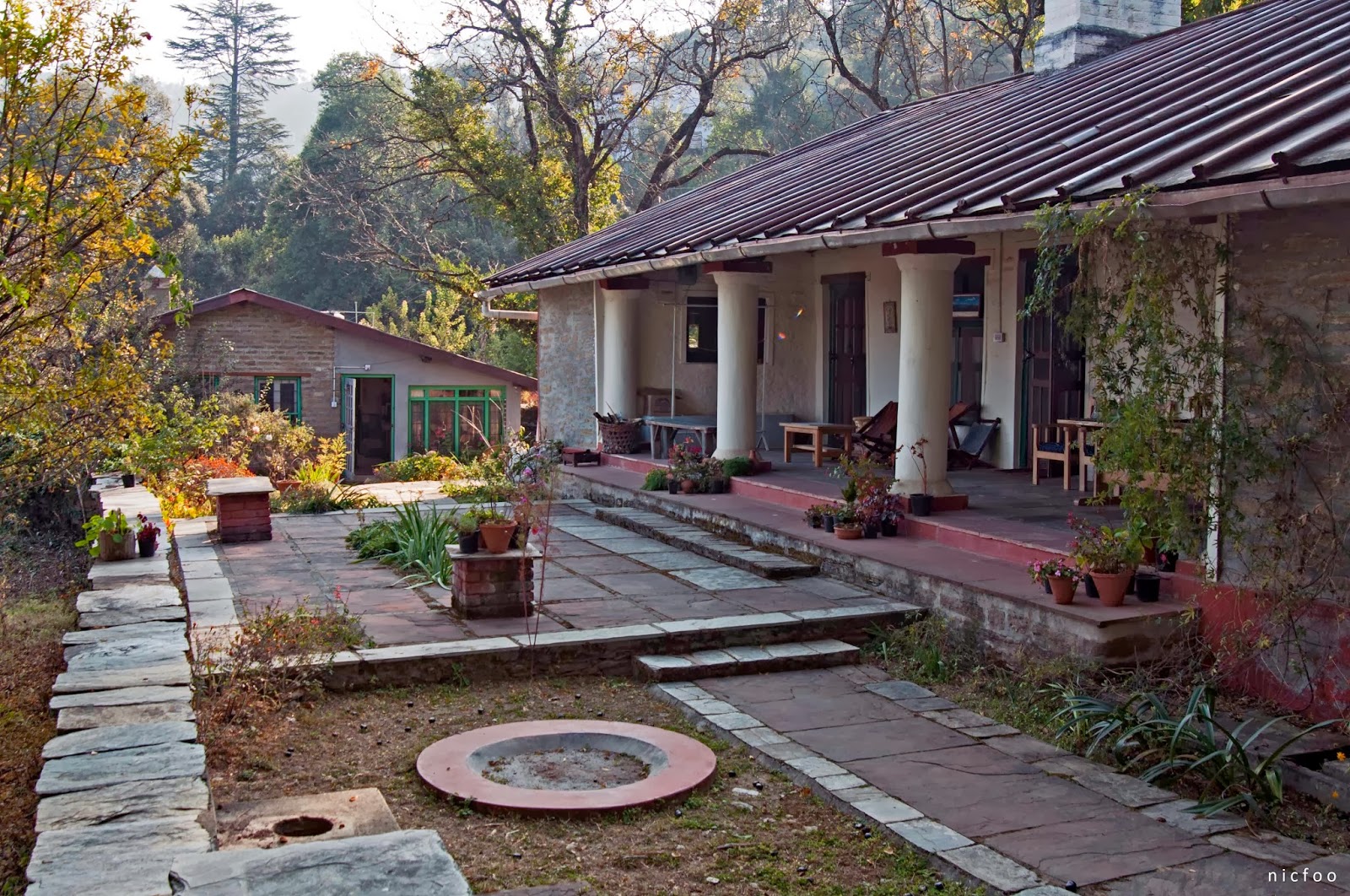 Colonial Raj Home bonny musings: Raj era British colonial bungalow architecture