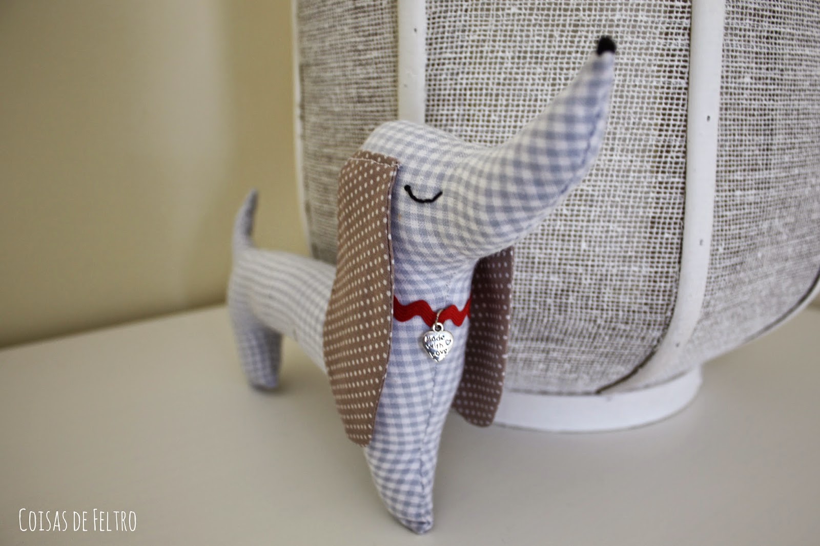 Caozinho em tecido Teckel