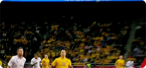 10라탄 기념 전설의 골 보고 갑시다.gif | 인스티즈