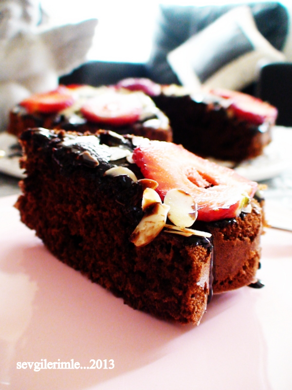 SEVGİLERİMLE&hellip; çokokremli elmalı kek