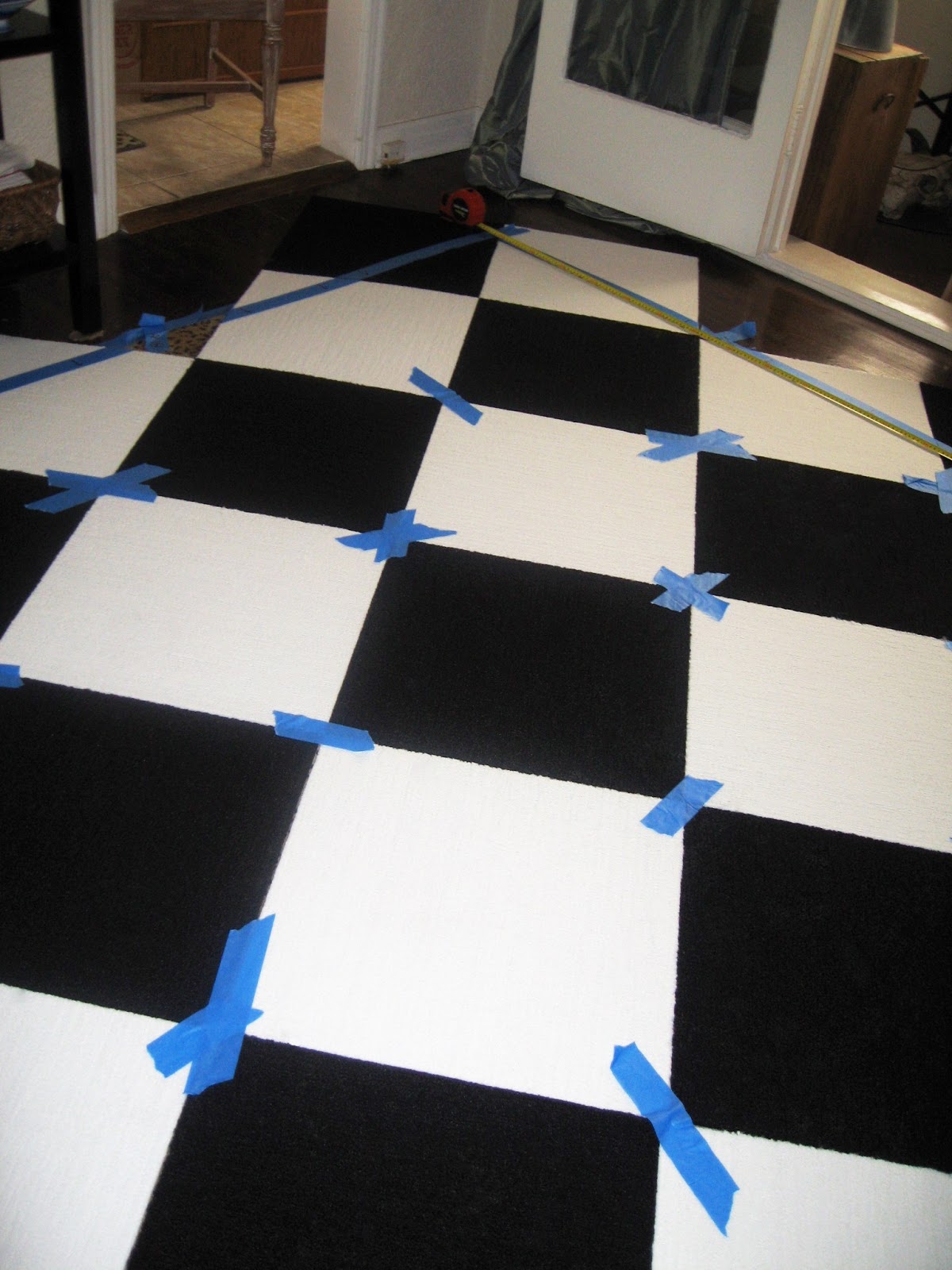 According to BRASWELL Flor Carpet Tiles