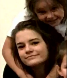 after log pinned dies being year old her rushed snapping while friends under attempts bystanders assist several she they