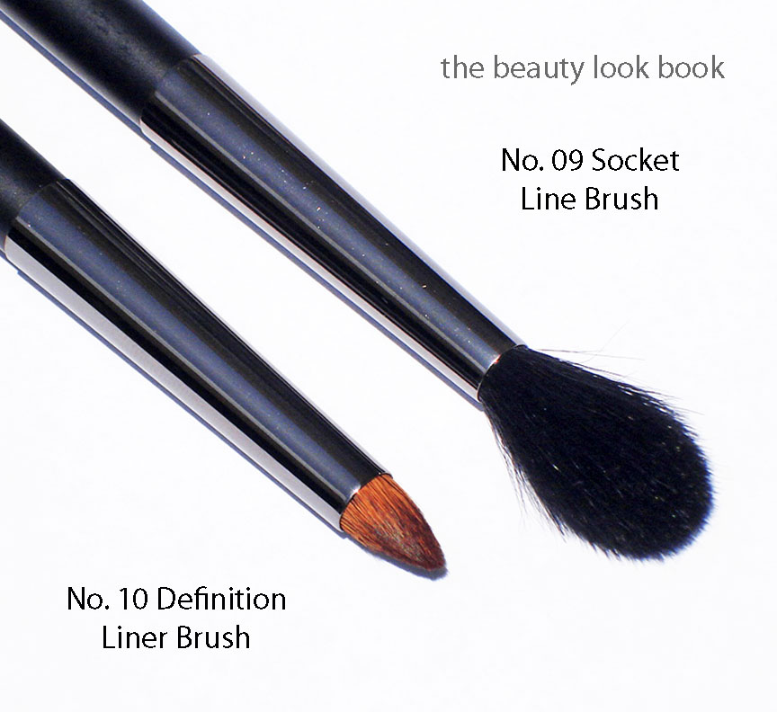 Burberry Eye Brushes No. 09 Line Brush & No. 10 Definition Liner Brush - The Beauty Book