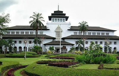 Kuliah Murah di Bandung