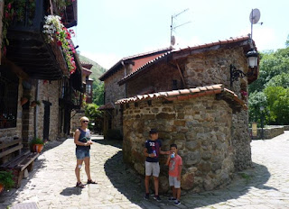 Bárcena Mayor, Cantabria.
