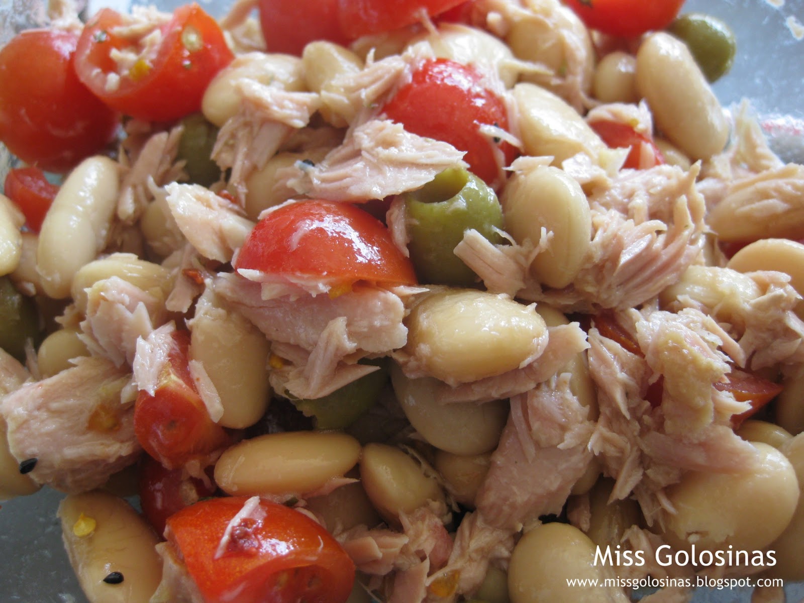 ...Miss Golosinas...: weisse Bohnen-Tomaten-Salat mit Thunfisch...