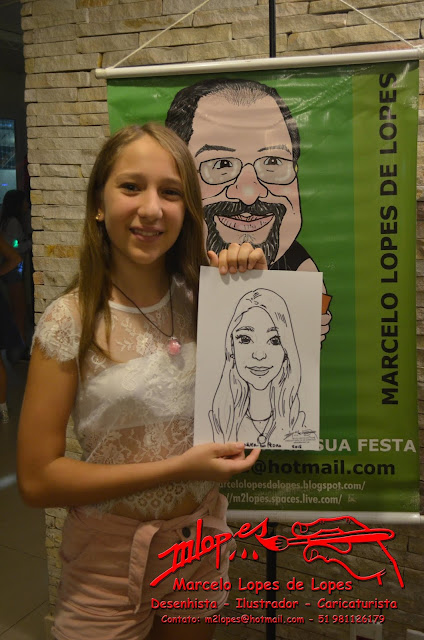 Caricaturista na festa com o Desenhista Marcelo Lopes de Lopes