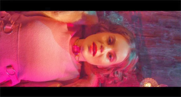 VIDEO / TRACK Review: "I Let You Down" by Billie Van