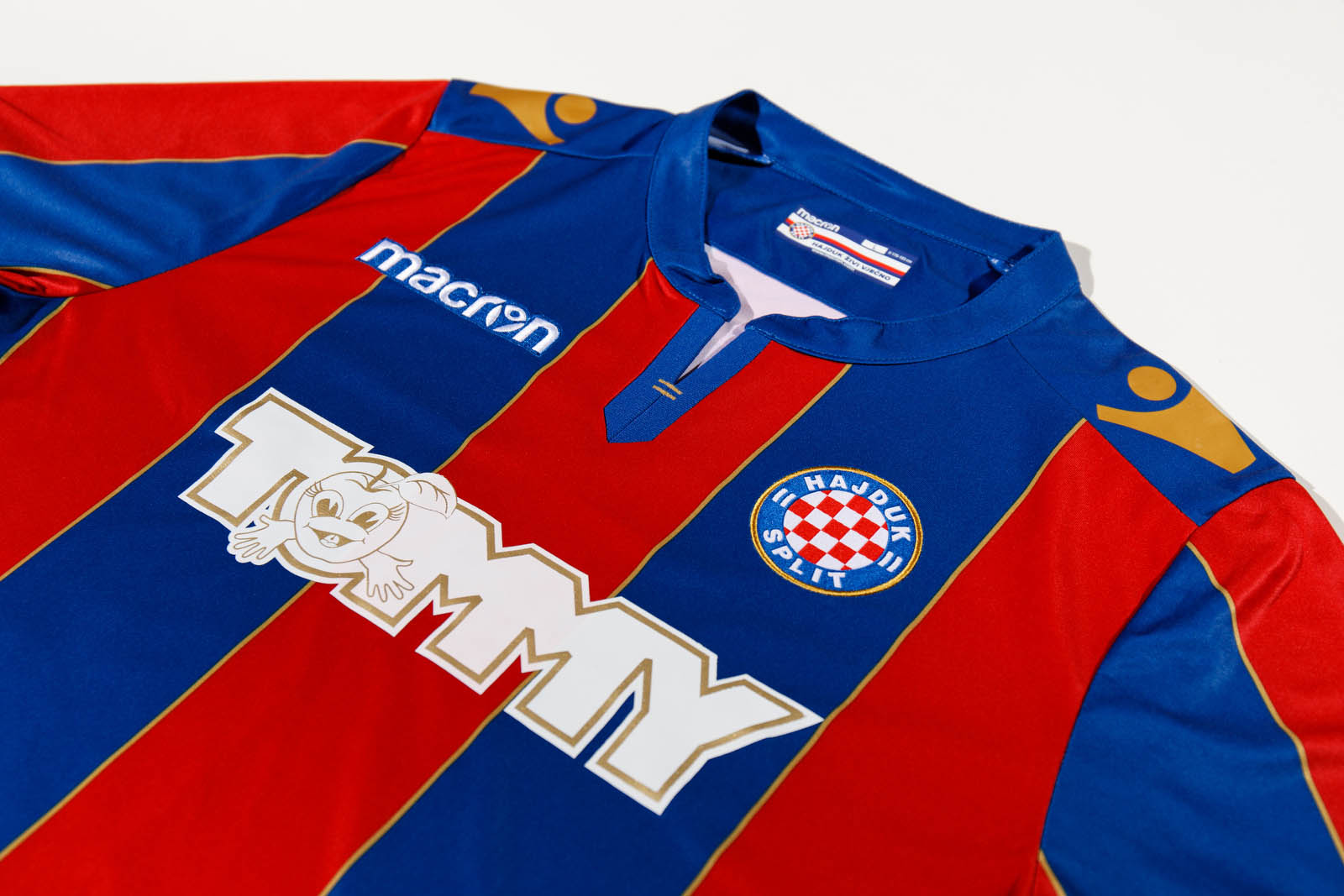 The new away & third shirts of Hajduk Split by Macron!