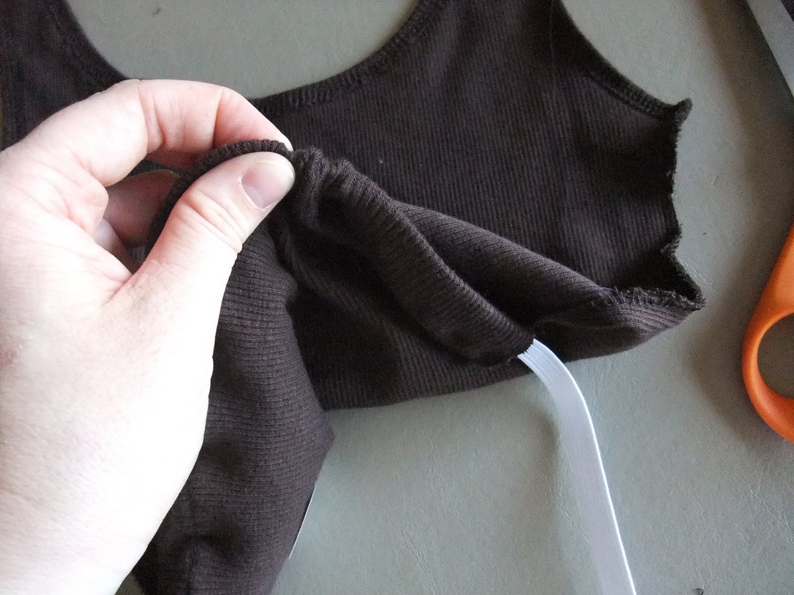 Stacy's How-to Tutorials!: Sewing Tutorial: How to make an overlay ...