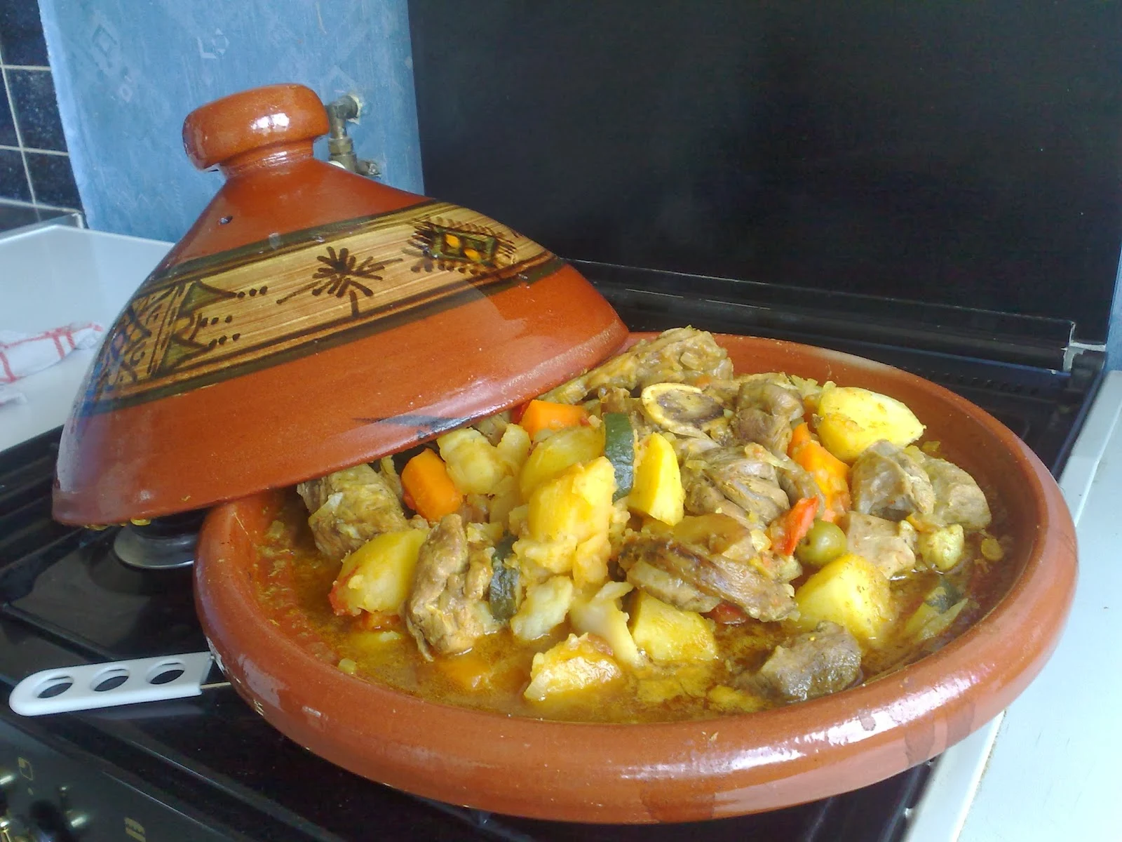 Pomme Cannelle: Tajine de veau aux légumes