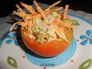  insalata in cestini di pomodori 