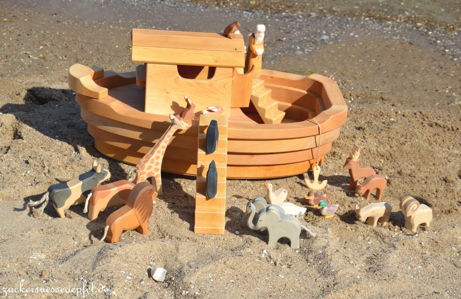 Weisses Regal Aus Holz Im Landhausstil Nicest Things