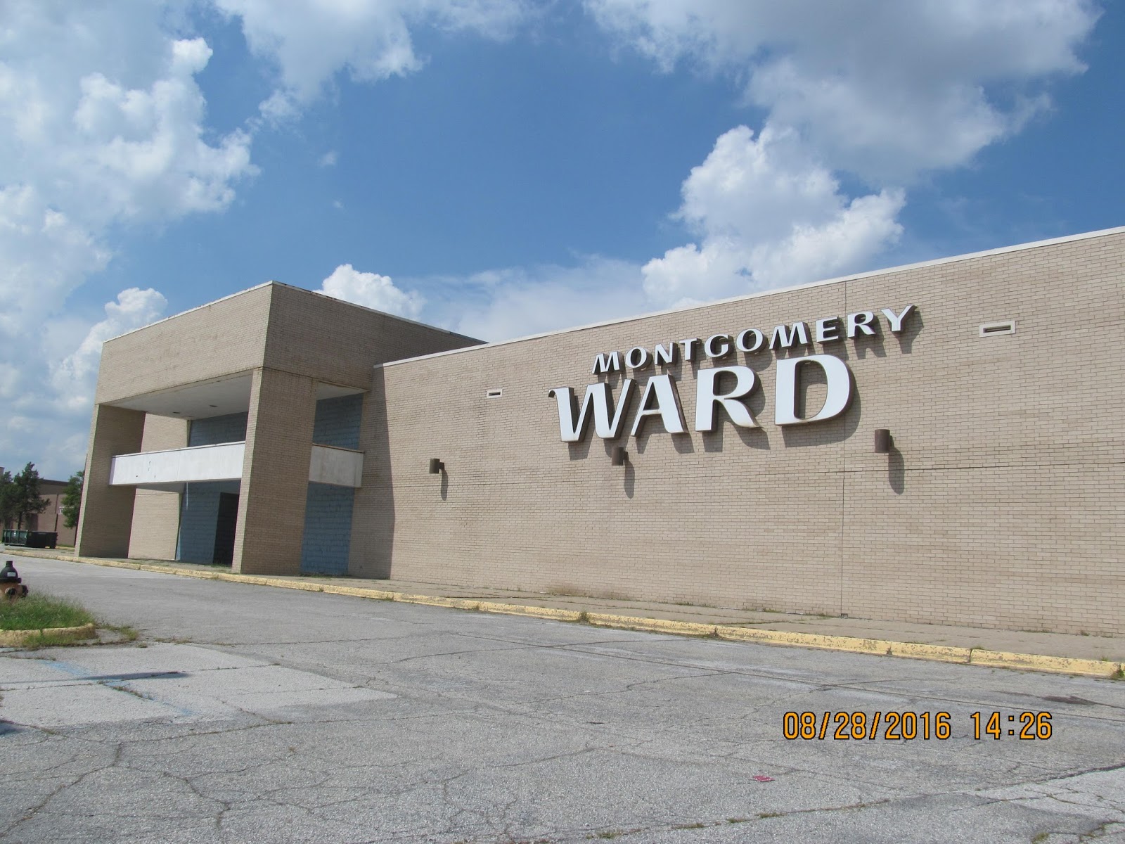 Trip to the Mall Metro North Mall Montgomery Ward 8/16 Update