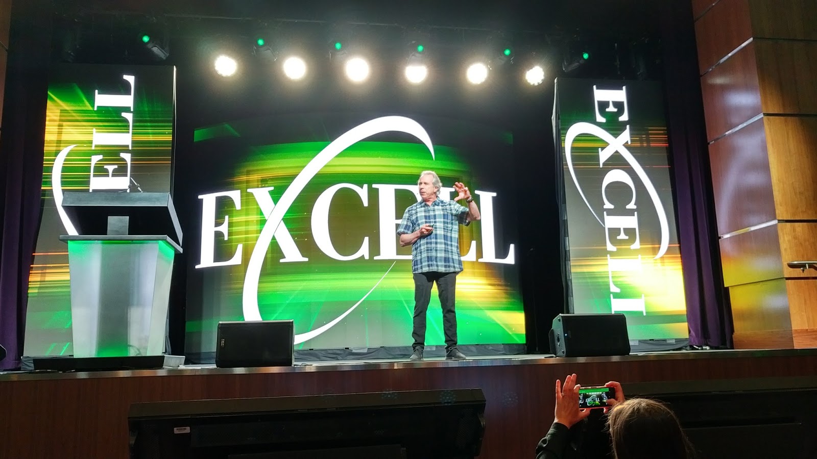 Hindsight Kaplan Institute Executive Director Howard Tullman Speaks